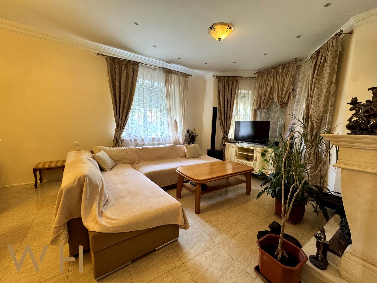 1864265232550042