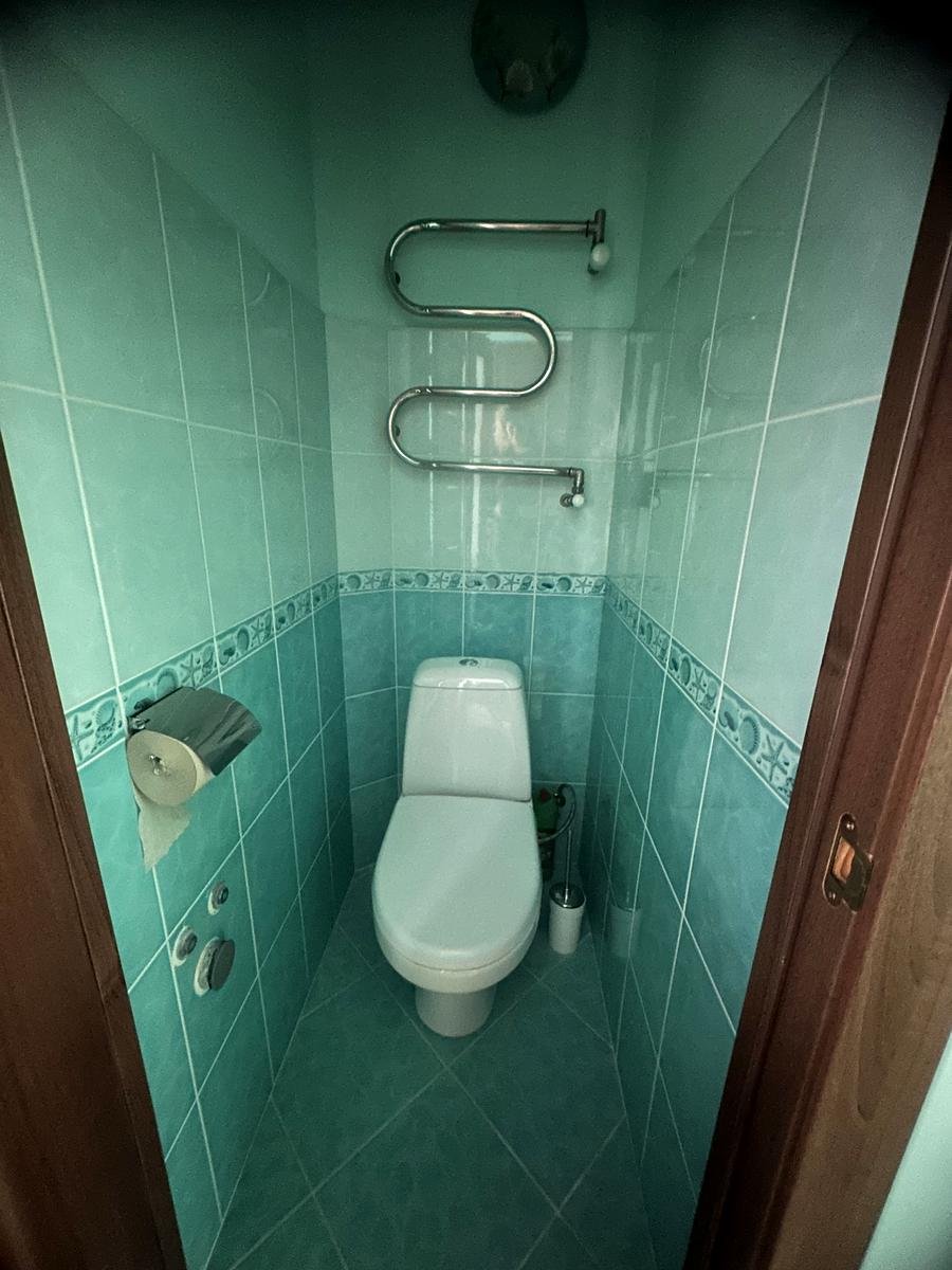 1864267745395807