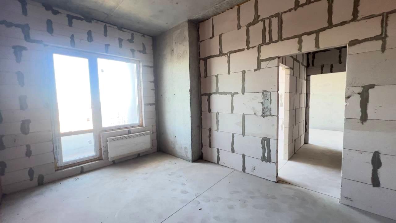 1864267807100033