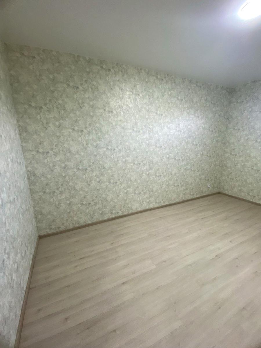 1864278800087844