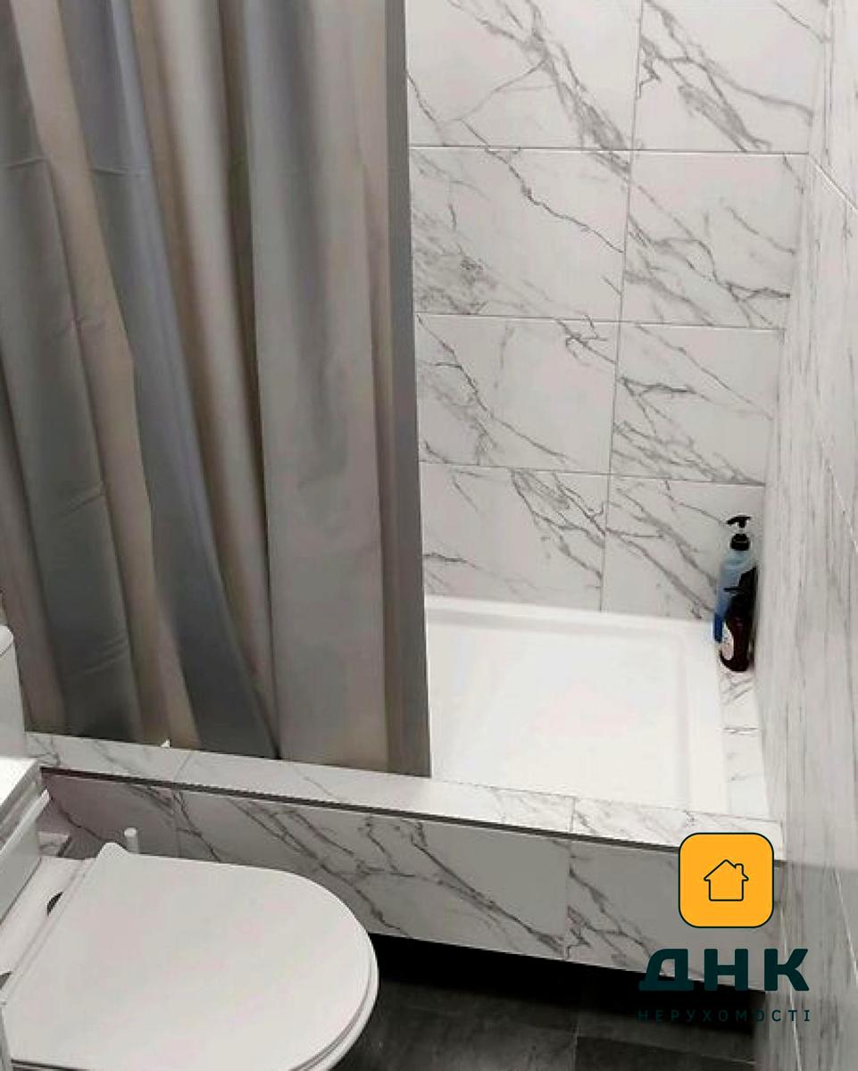 1864283441681378