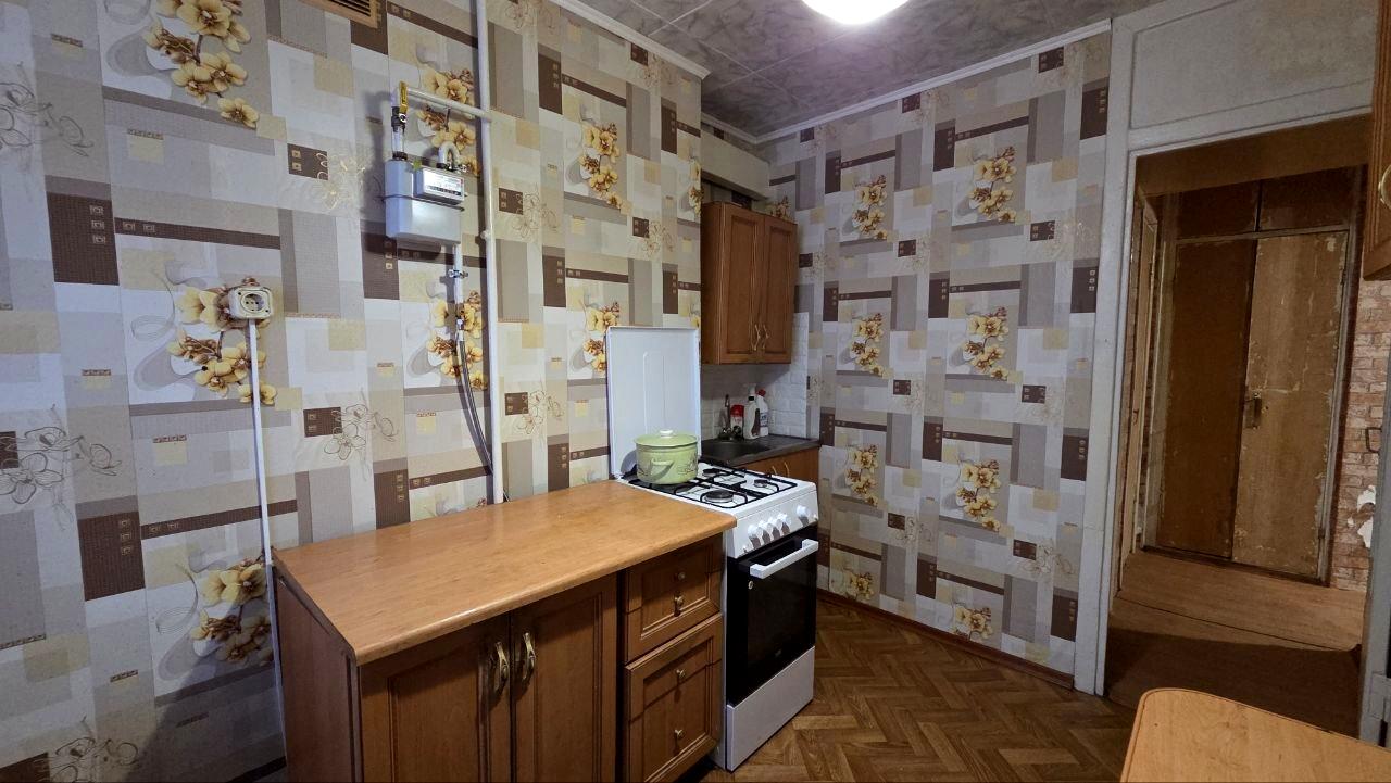 1864316732742350