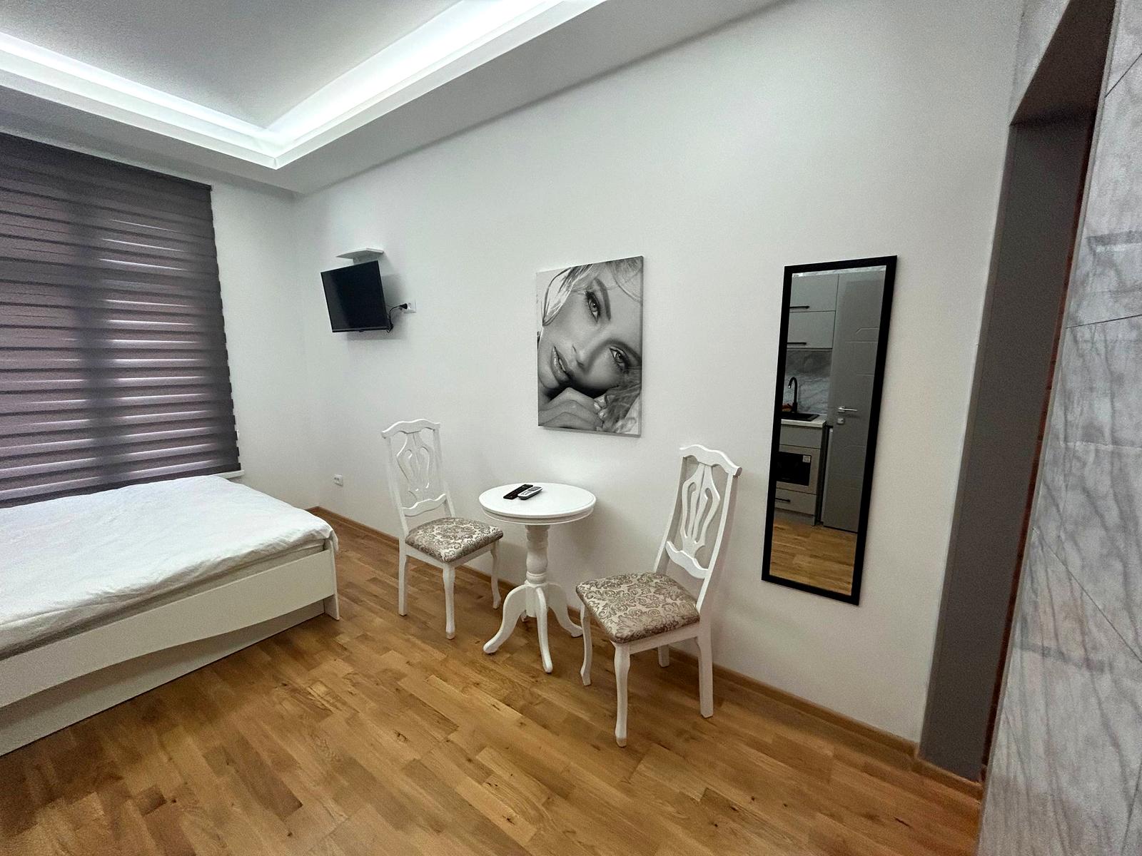 1864329967802947