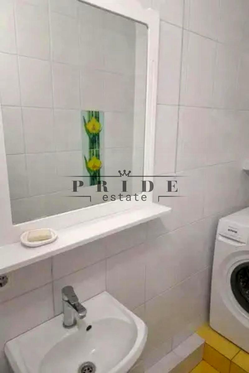 1864331382078646