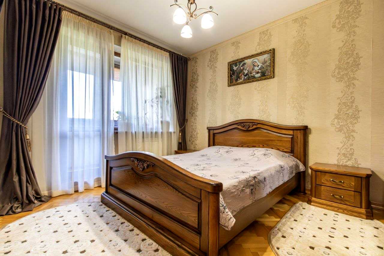 1864335013913238