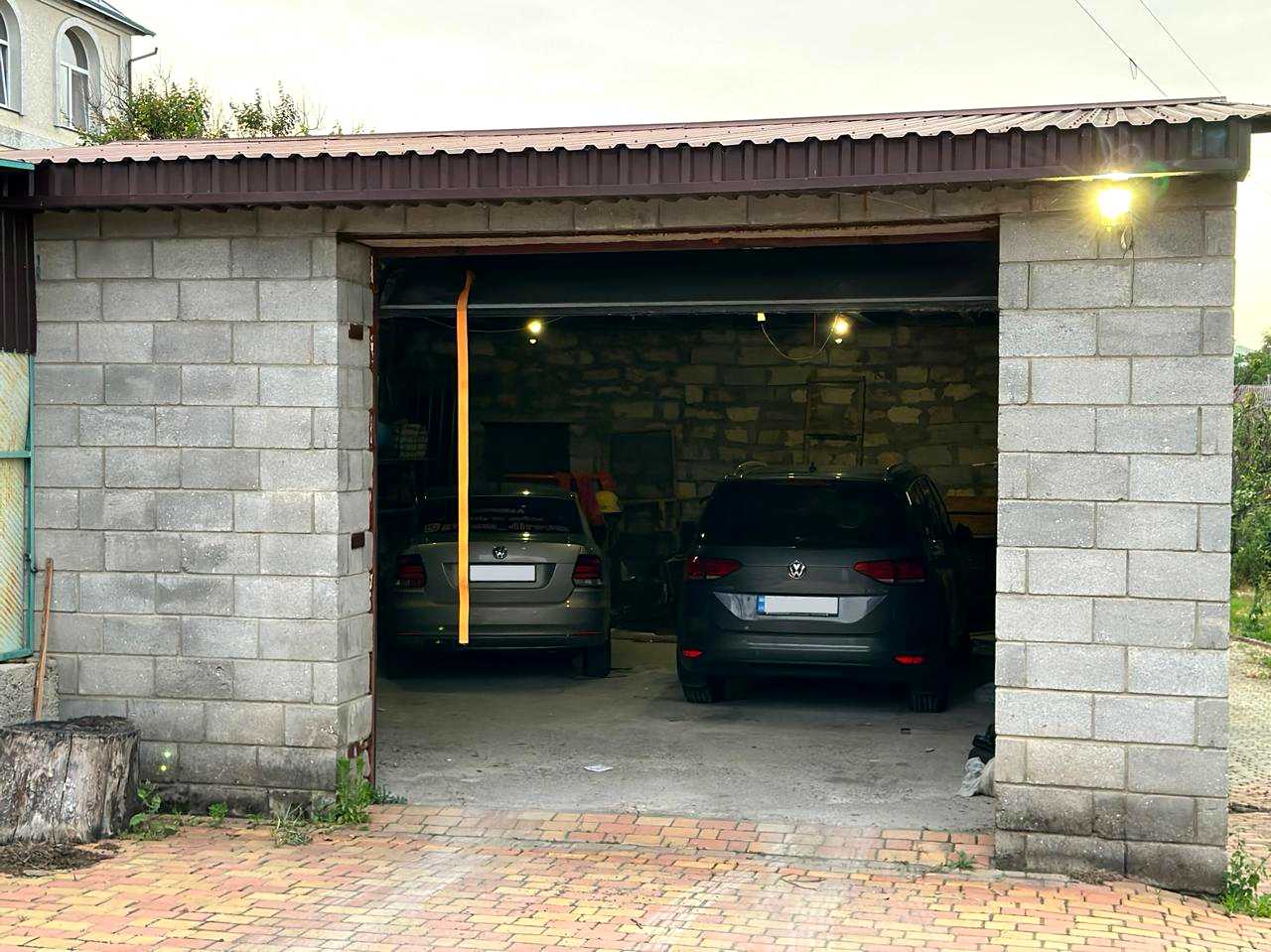 1864342129729827