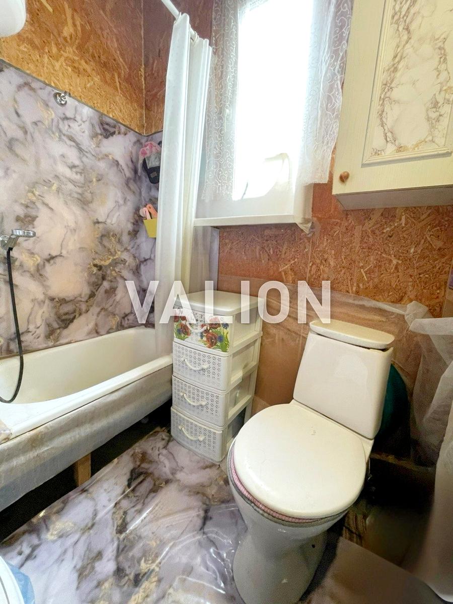 1864346075128683