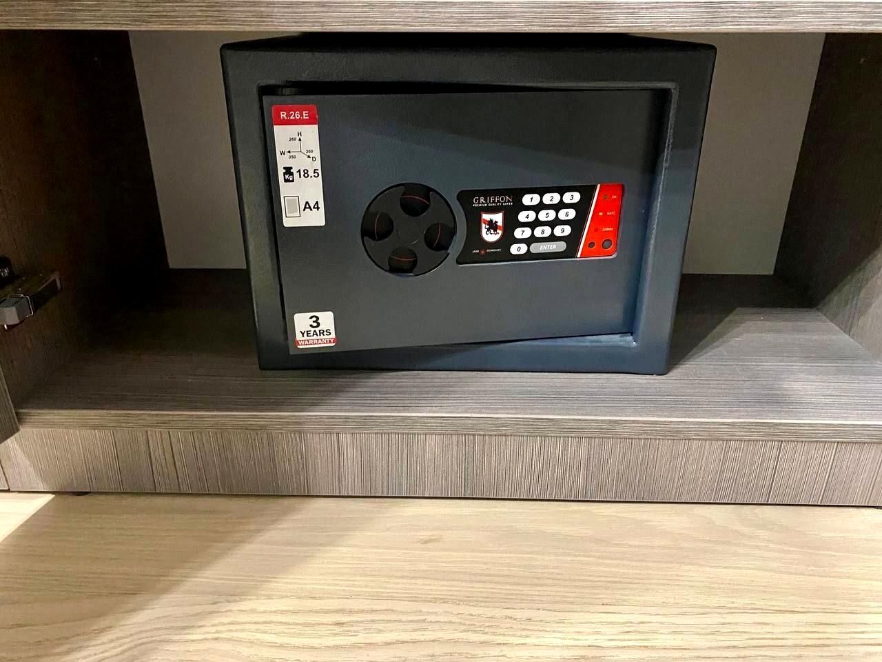 1864346207376025