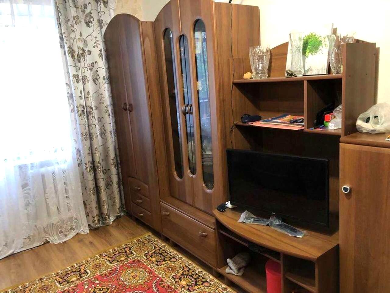 1864346442930772