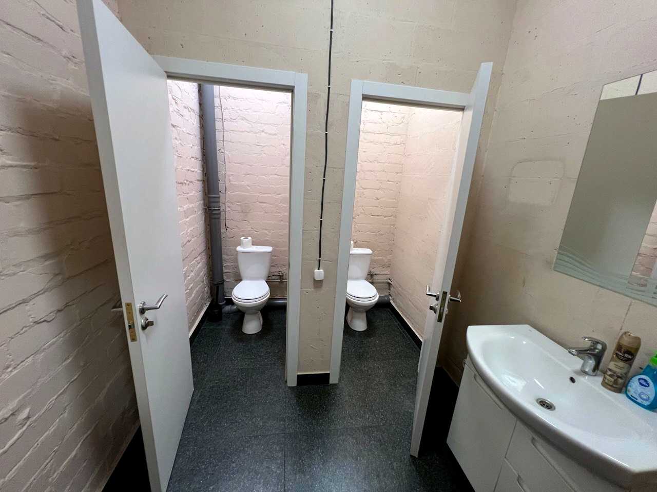 1864347371487760