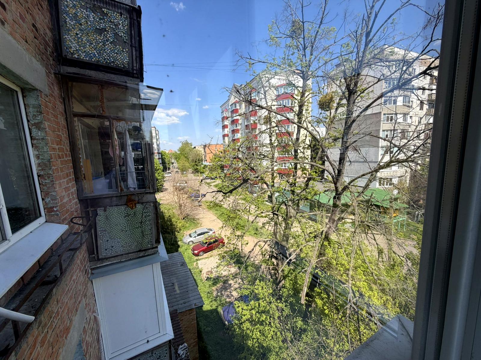 1864351473153525