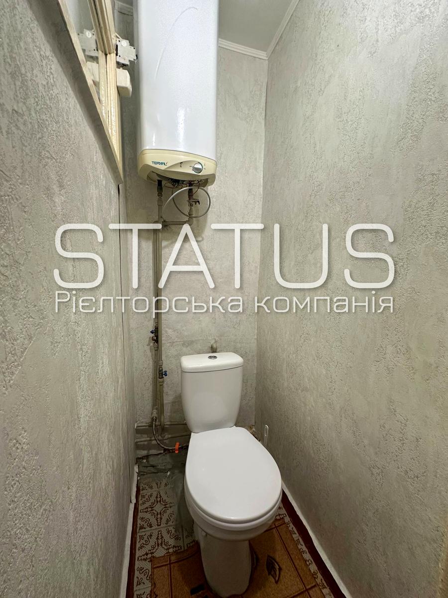 1864354977995056
