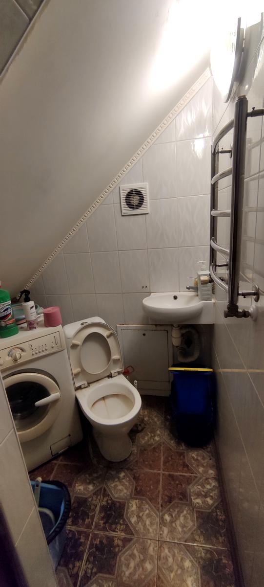1864355329872373