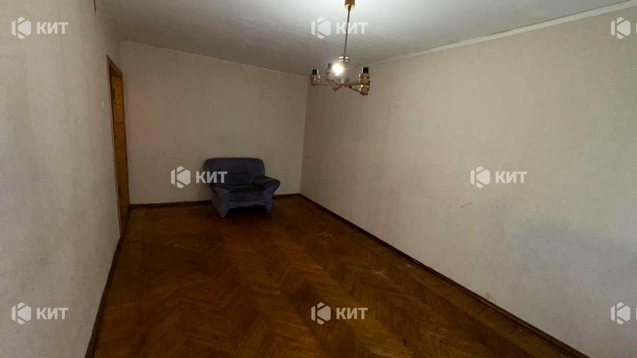 1864356265727824
