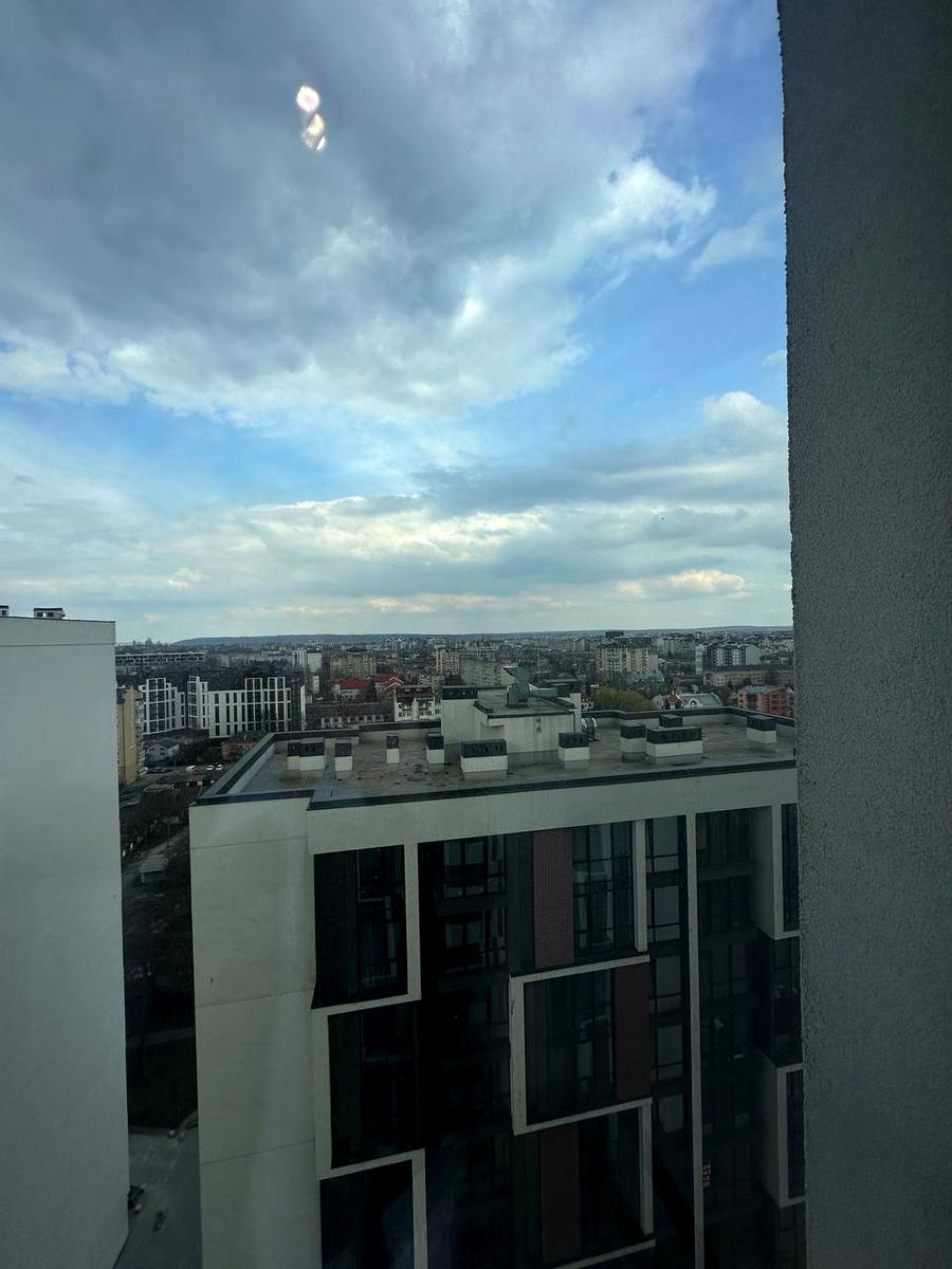 1864356578783227