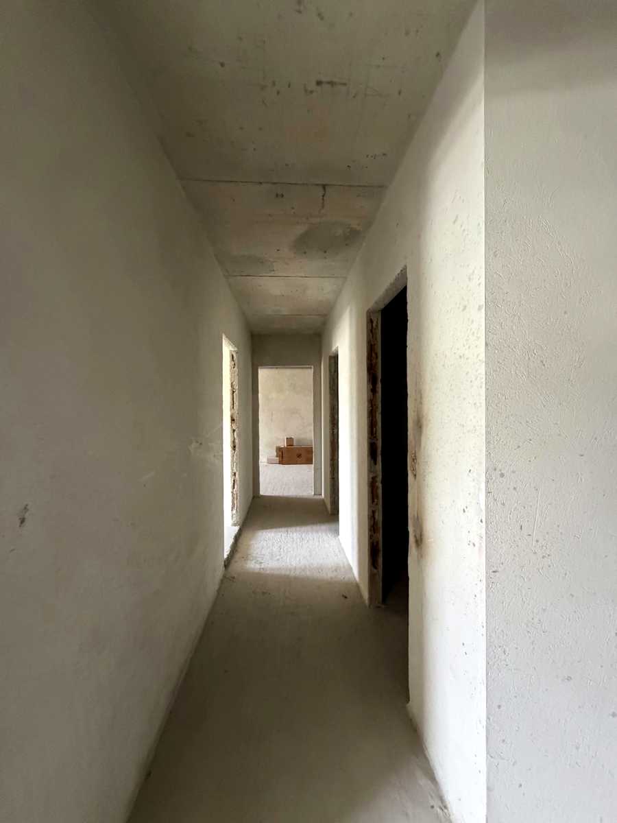 1864356985186983