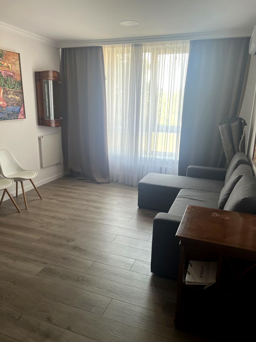 1864357676350738