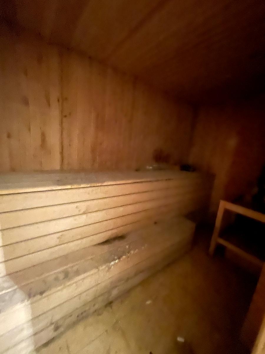 1864358301996772
