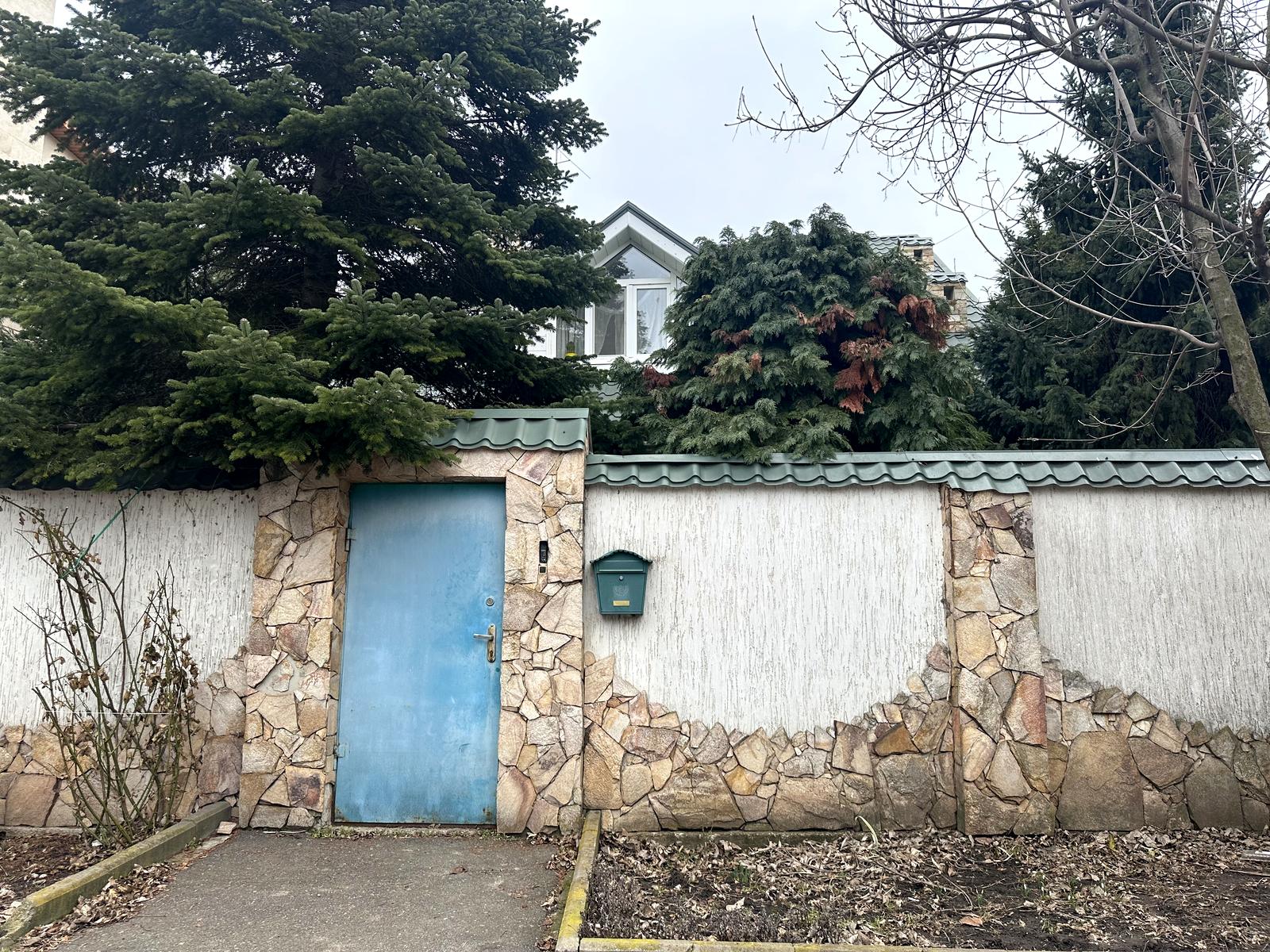 1864361663831401