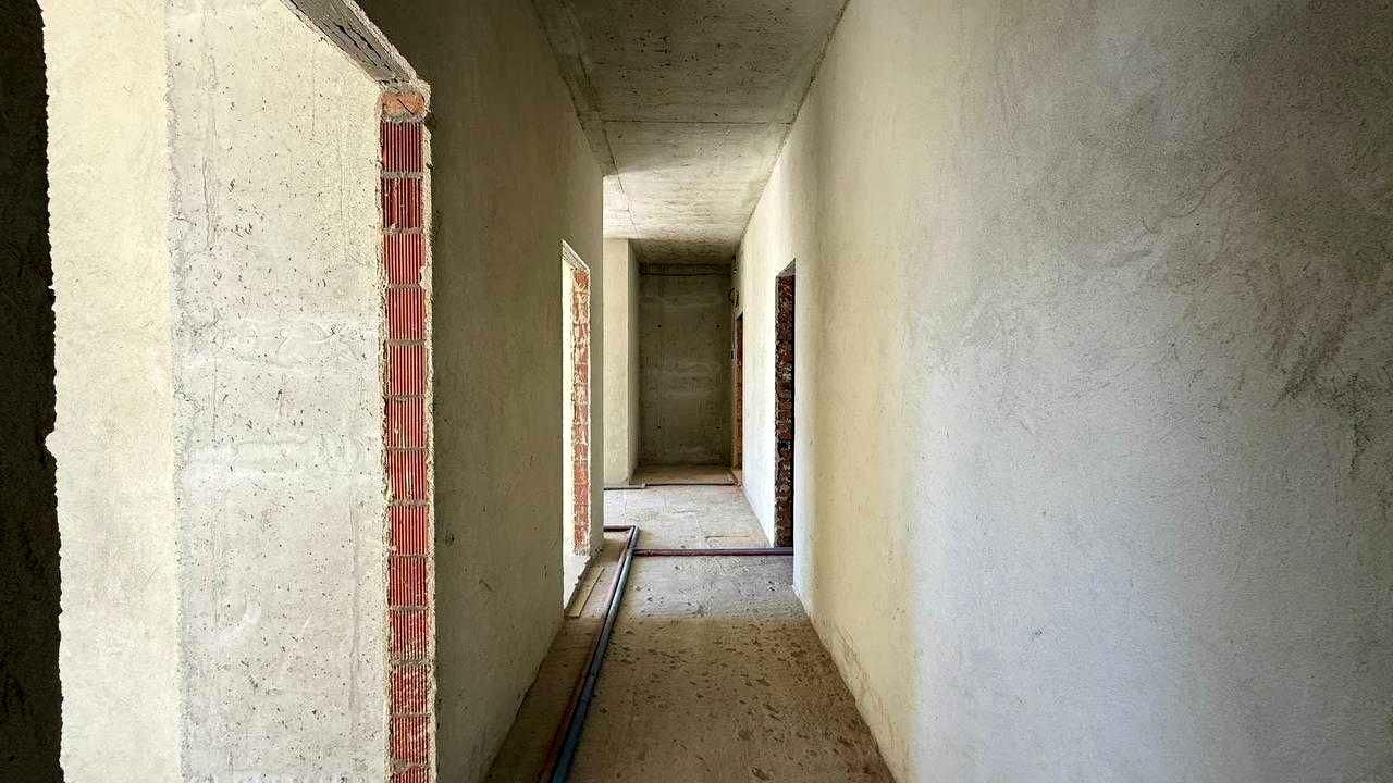 1864362783664137