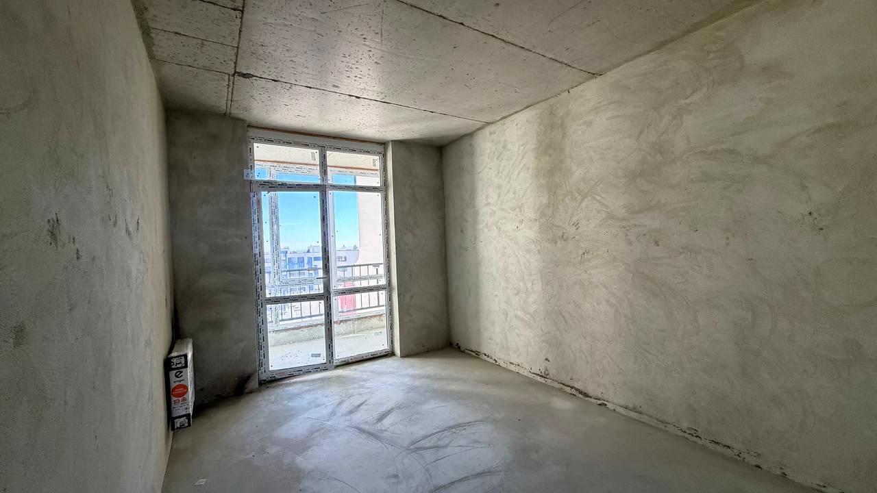 1864422584055179