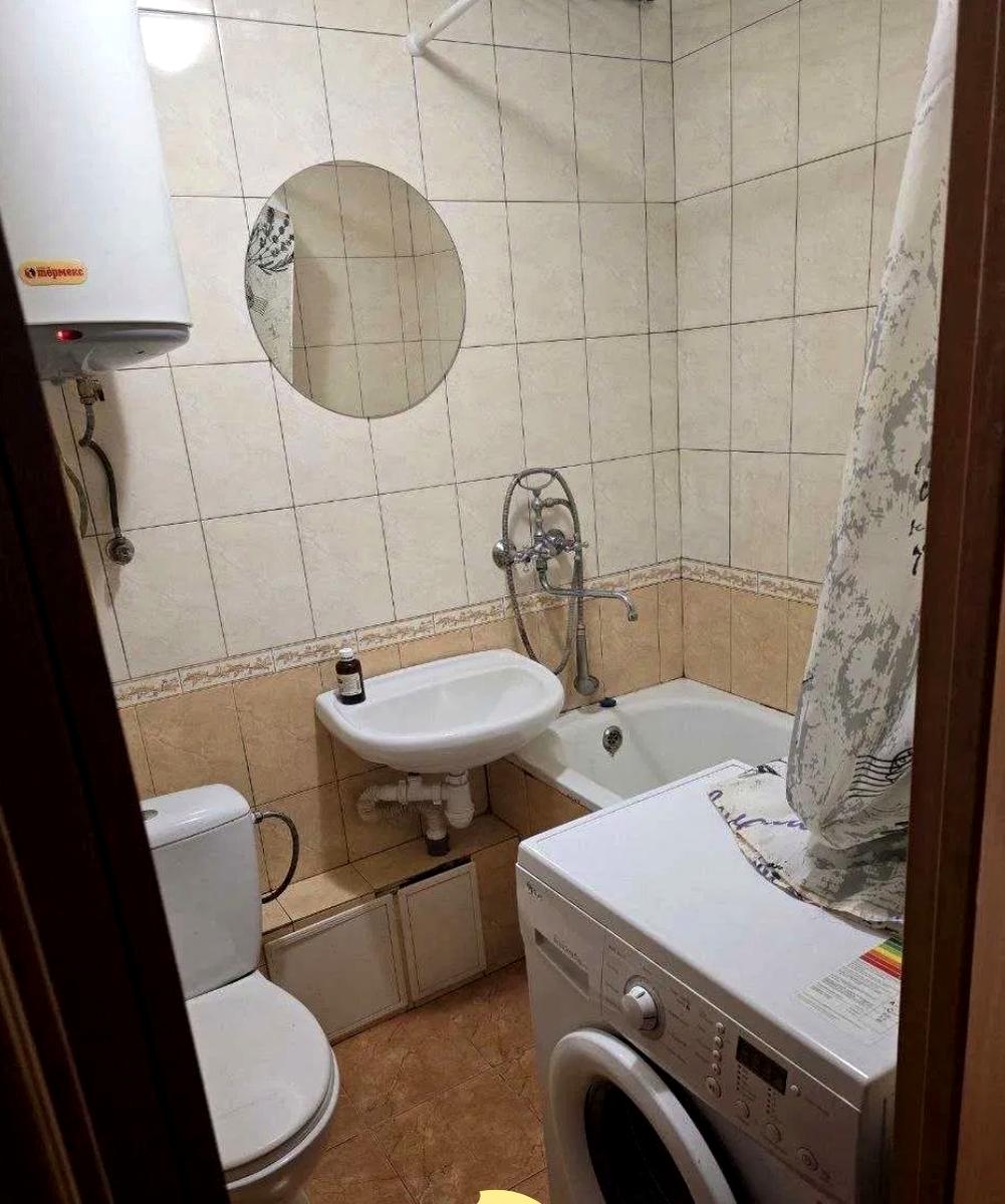 1864428403953325