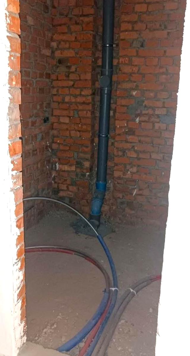 1864428898684921