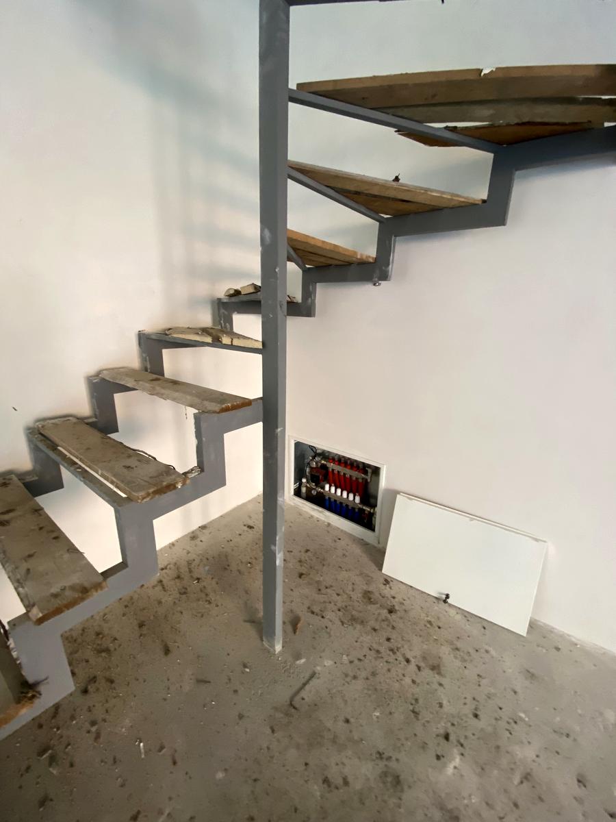 1864434168762635
