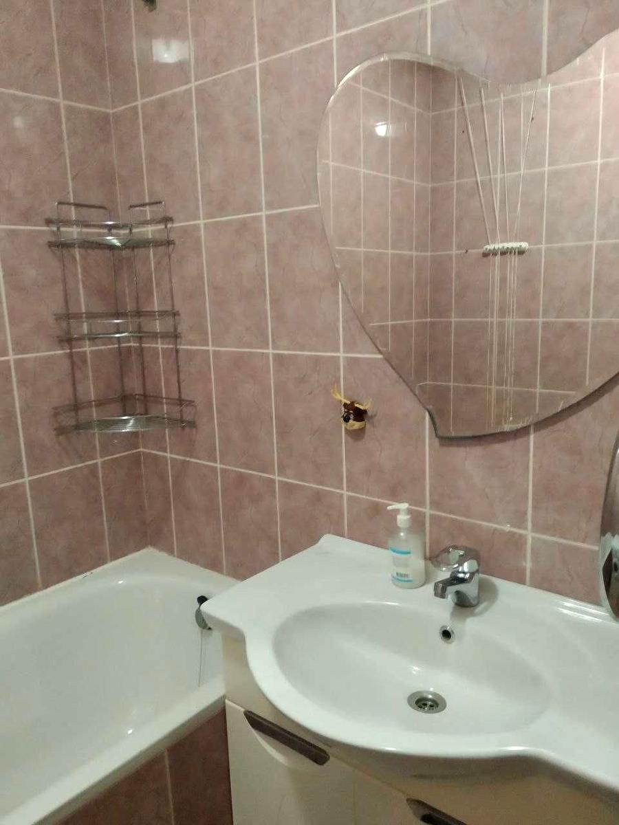 1864434631997650