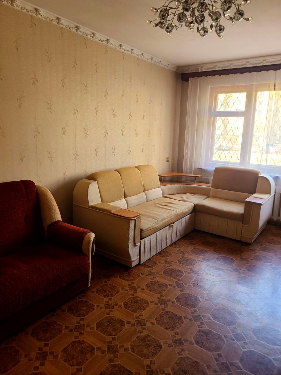 1864437041634625