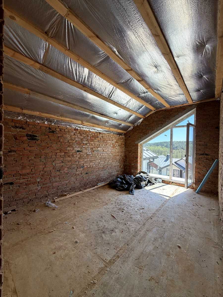 1864437216610728