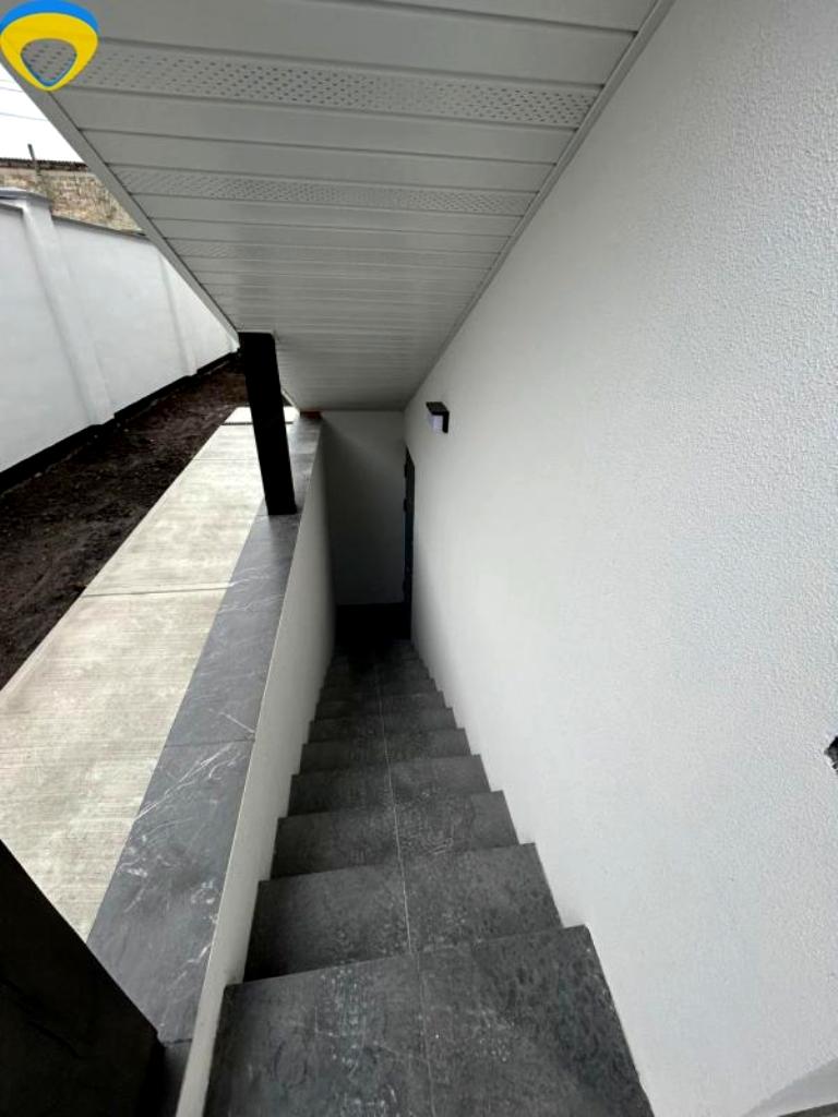 1864447390526330