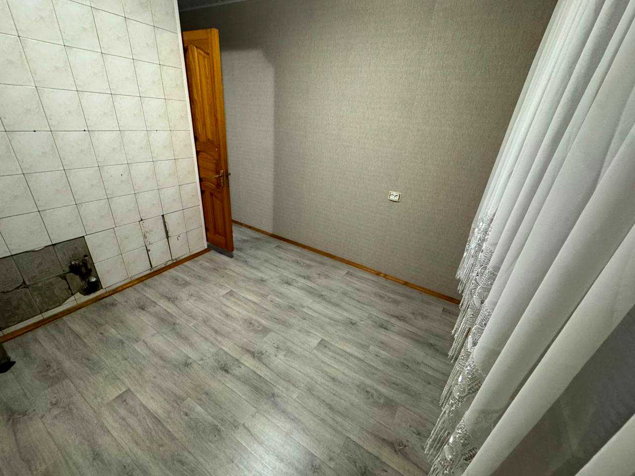 1864447678915663