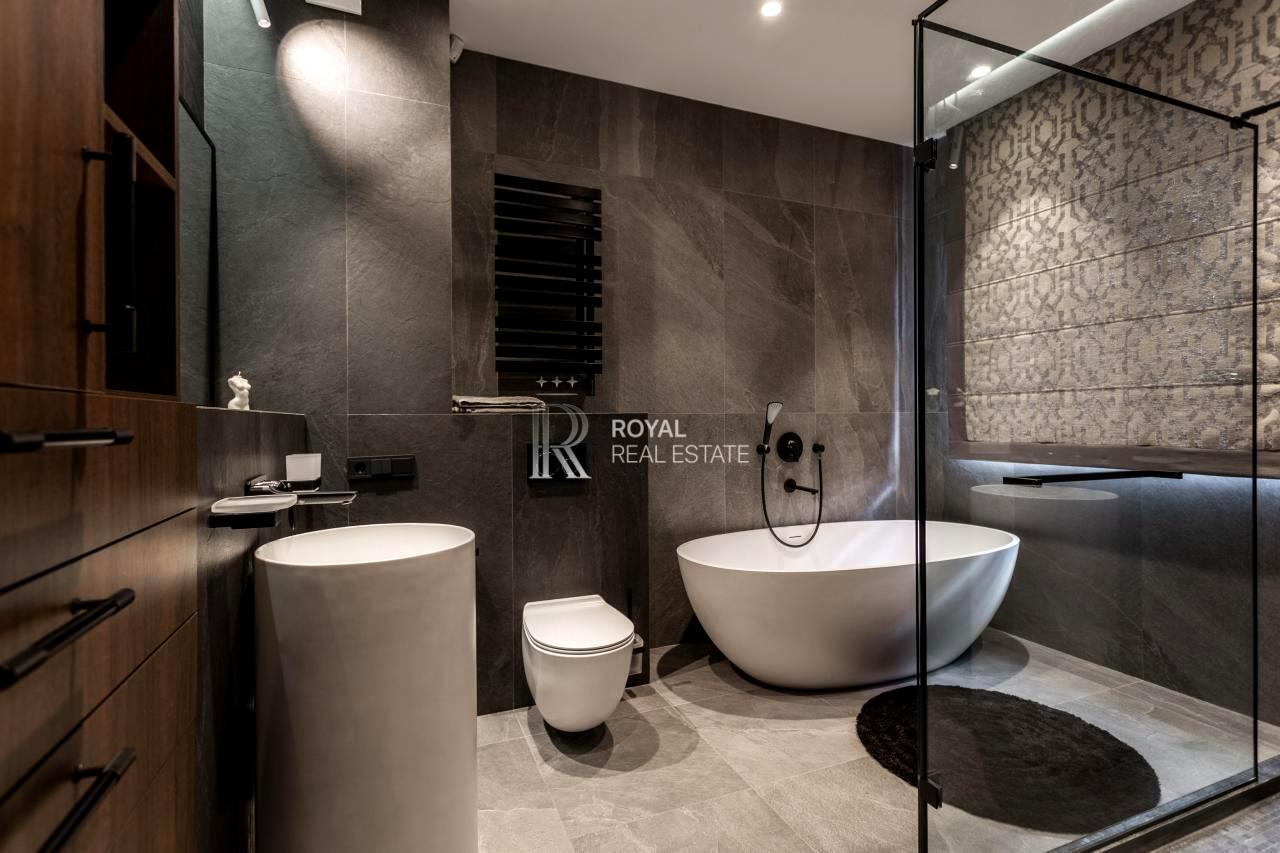 1864456215062072