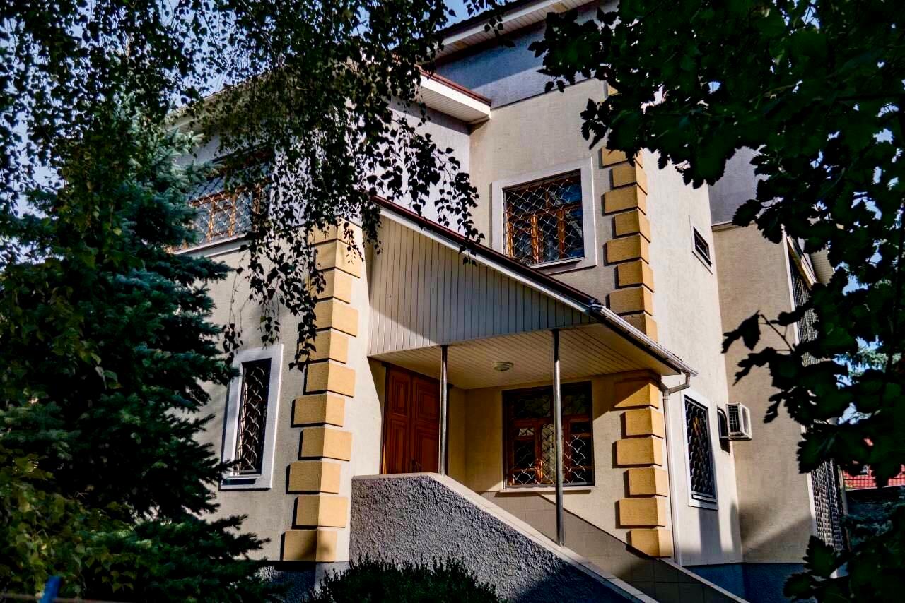 1864475408954546