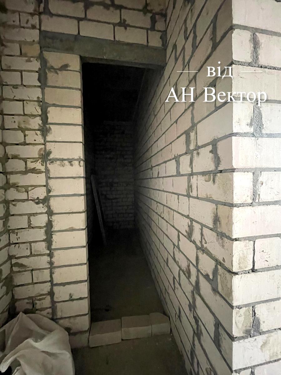 1864482356161047