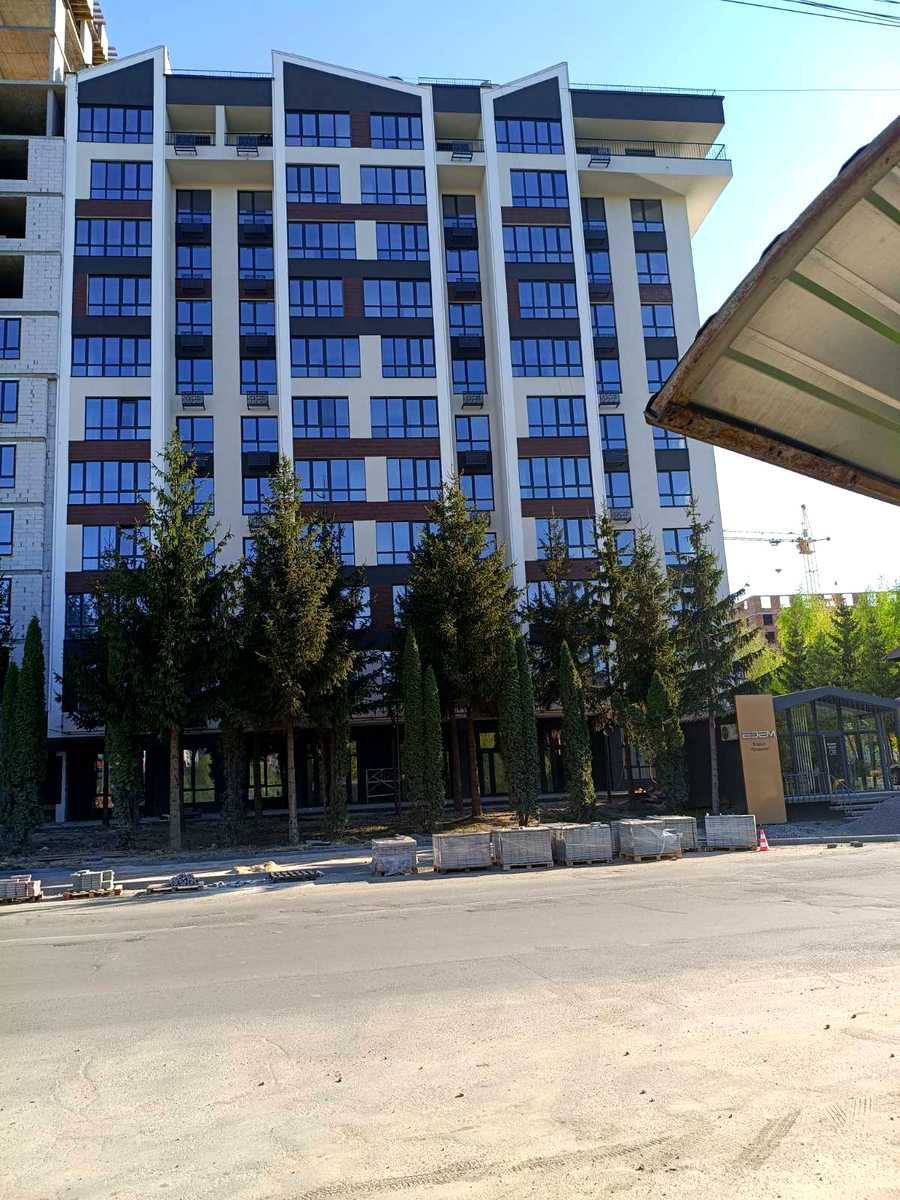 1864516831649568