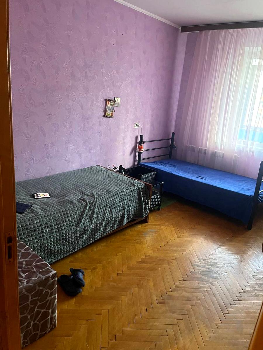 1864521554392421