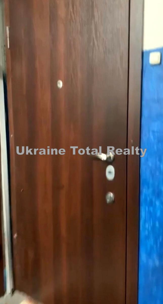 1864526659827063