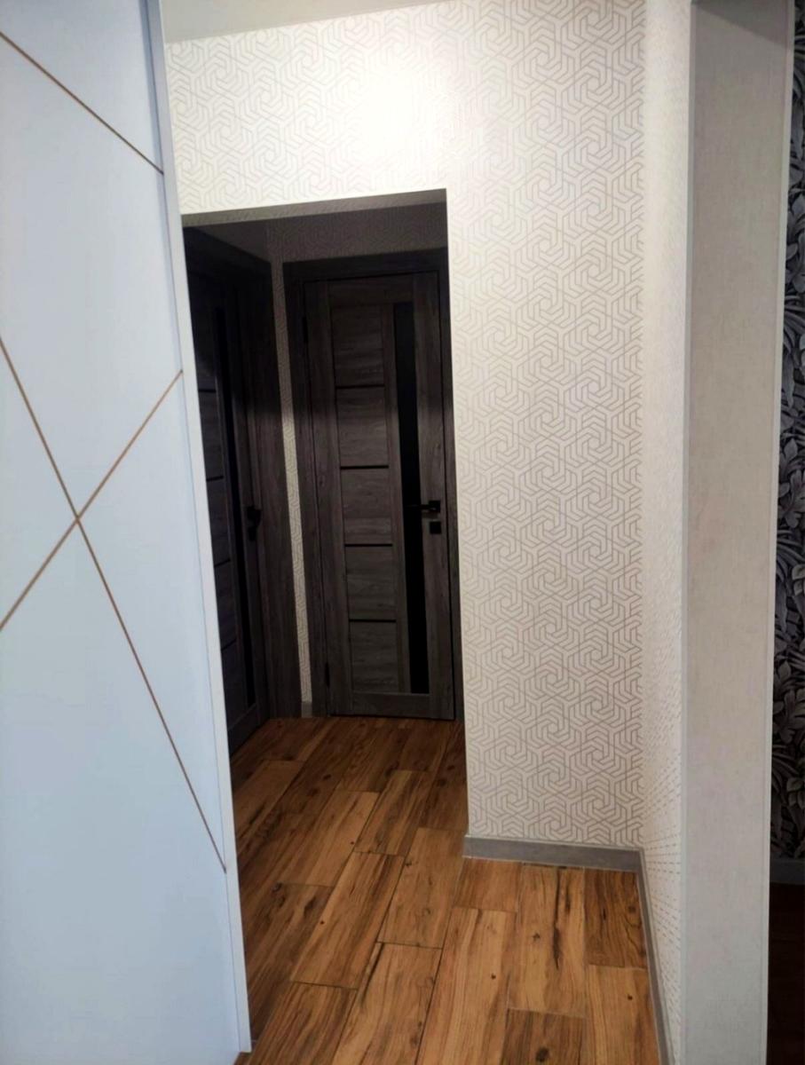 1864528723447250