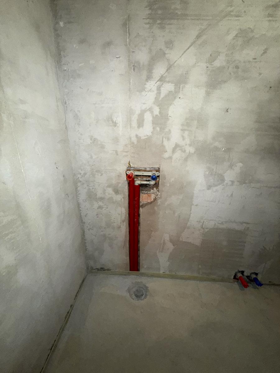 1864531137860952