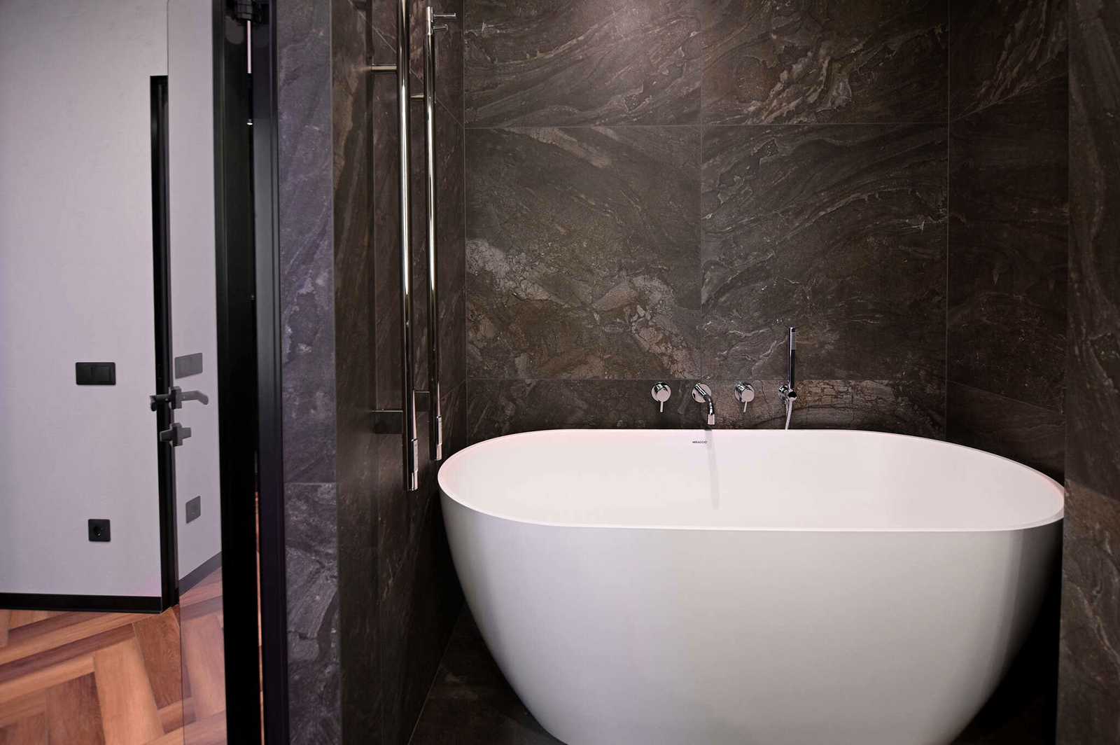 1864532324086950