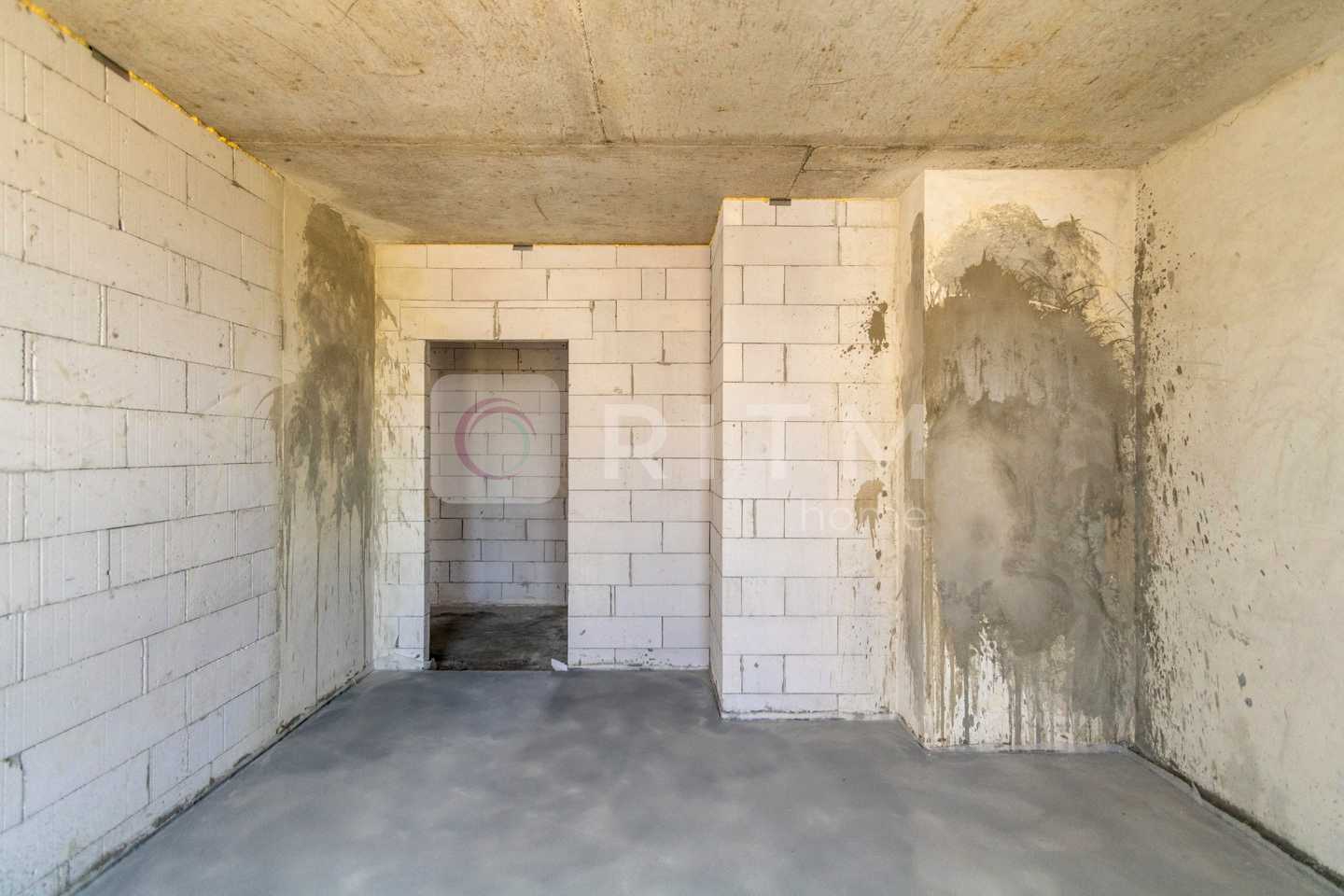 1864534717465179