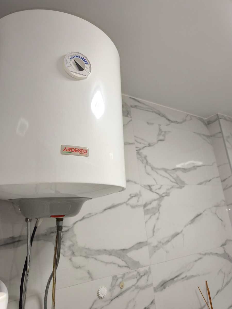 1864536876142549