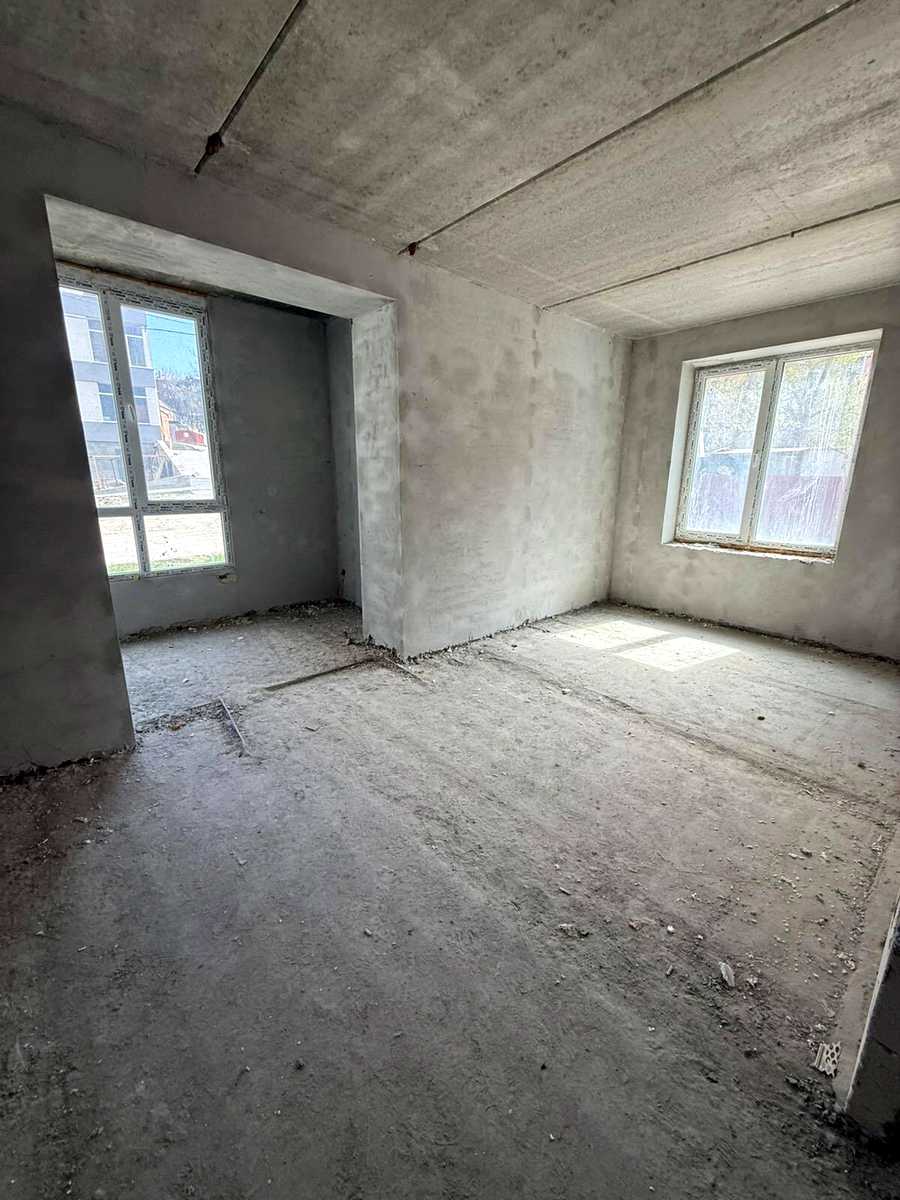 1864537099628335