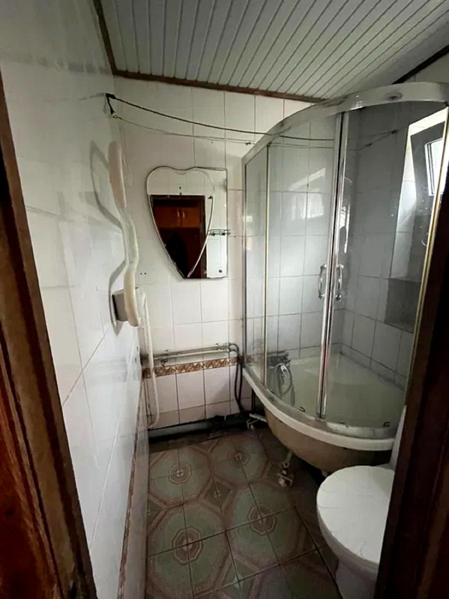 1864537780998563