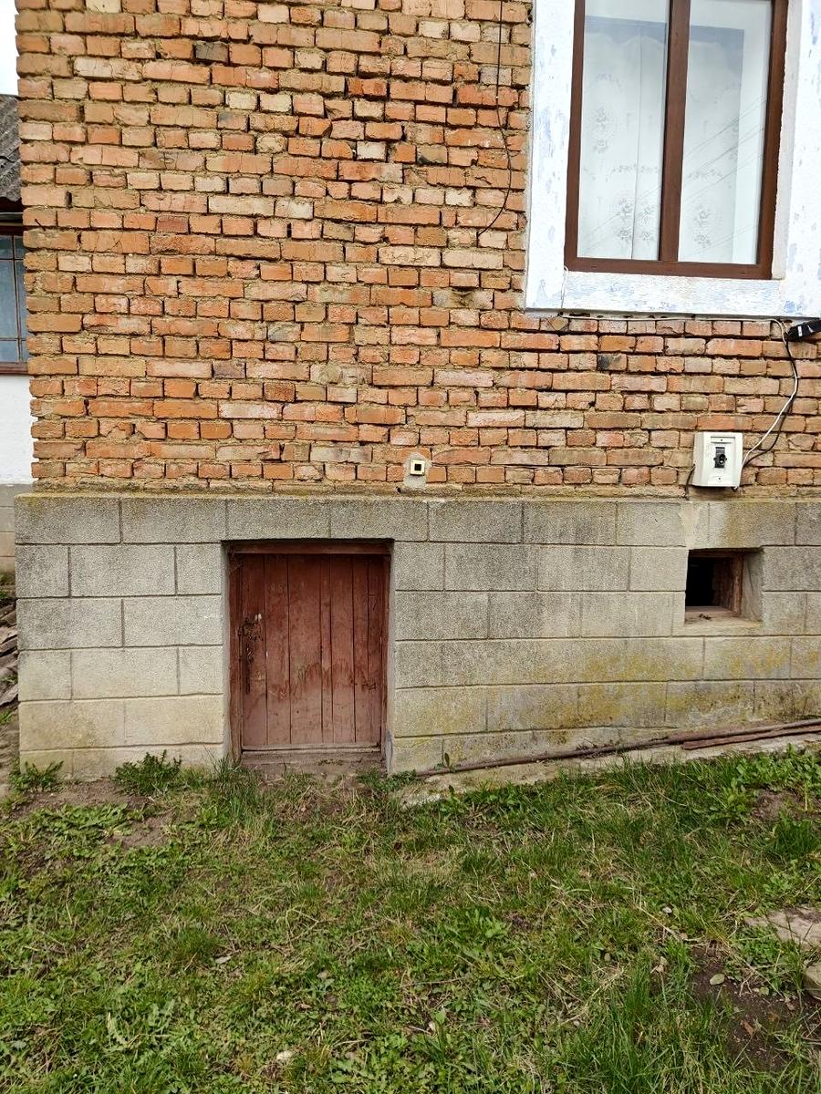 1864544464613887