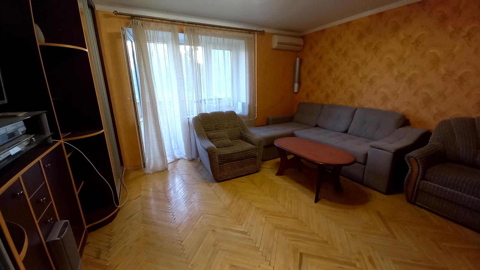 1864548545626119