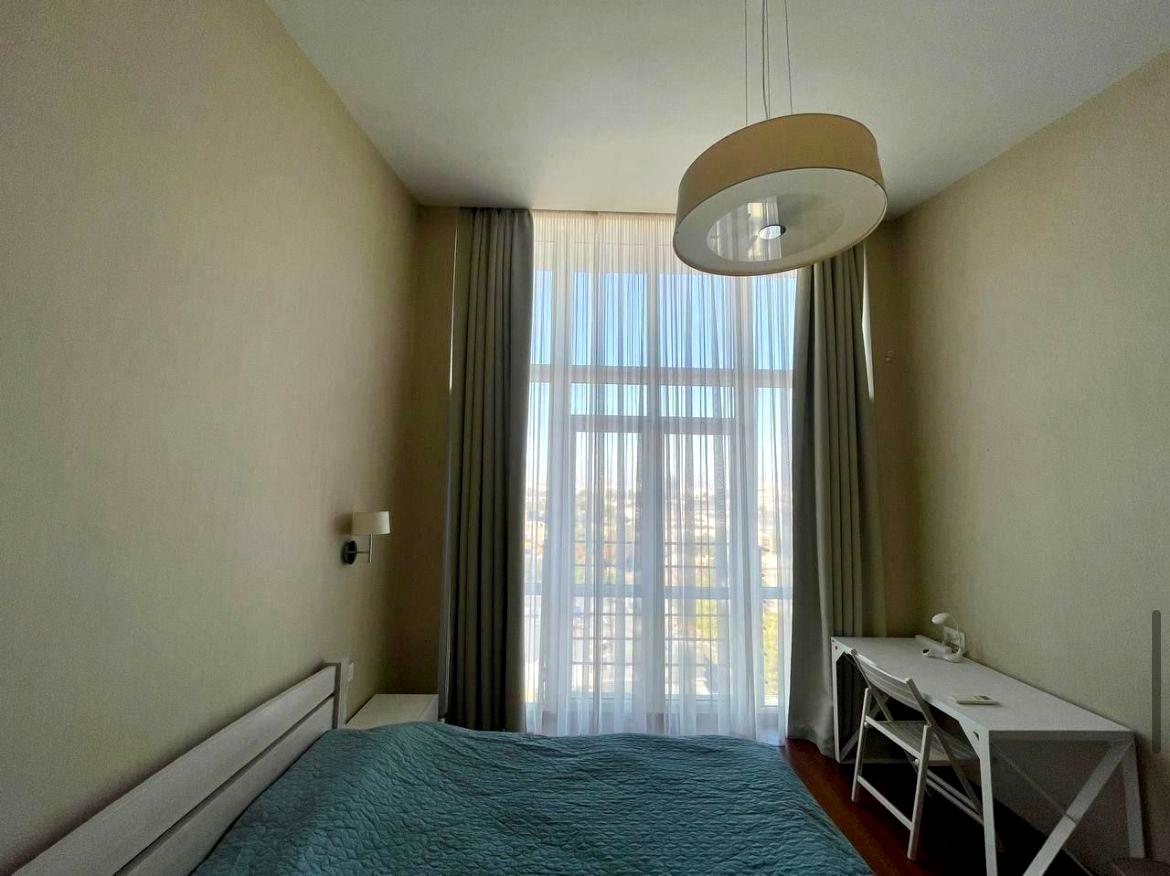 1864552849105900