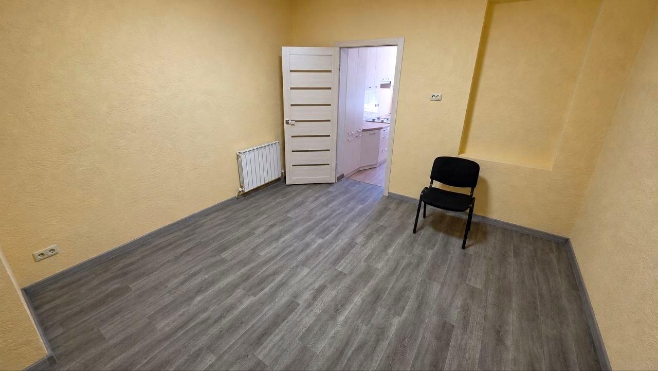 1864560649639301